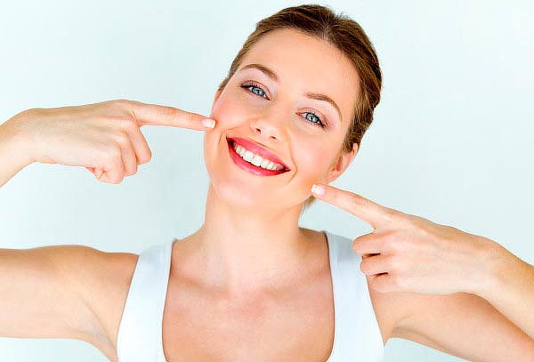 Limpieza Dental Completa + 1 Sesión Blanqueamiento