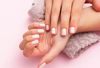 Manicure + Hidratación +Esmaltado Tradicional en el Restrepo