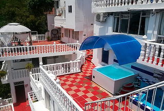Hospedaje + Alimentación + Piscina y Jacuzzi en Melgar