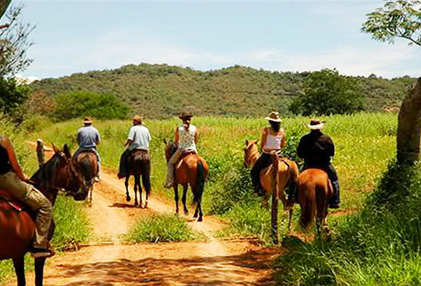 Cabalgata para 2 + Arepa en la Calera