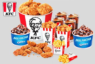 KFC Combo Mega Variedad XL + Avalanchas Oreo