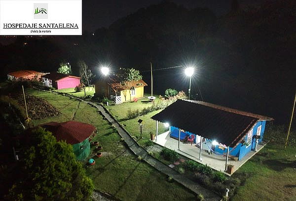 Santa Elena: Escapada en Chalet para Parejas + Copa de Vino