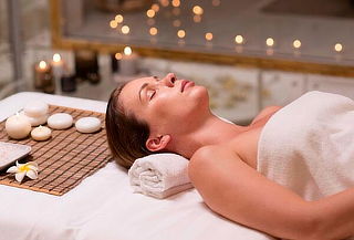 Spa Energizante para Mamá con Sauna Herbal + Masaje Relajant