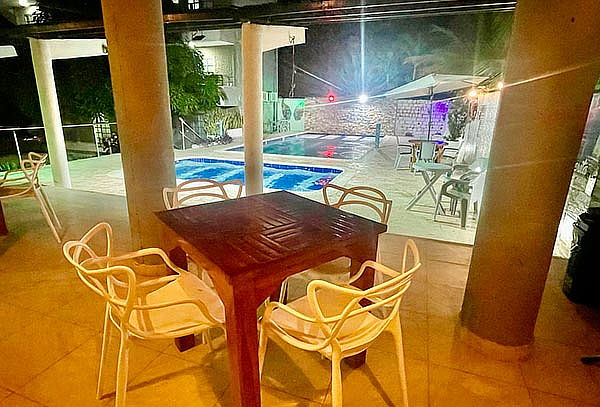 Tolú Coveñas: Noche Romántica + Cena + Vino + Desayuno 