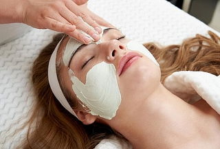 Limpieza Facial Profunda + Extracción de Puntos Negros