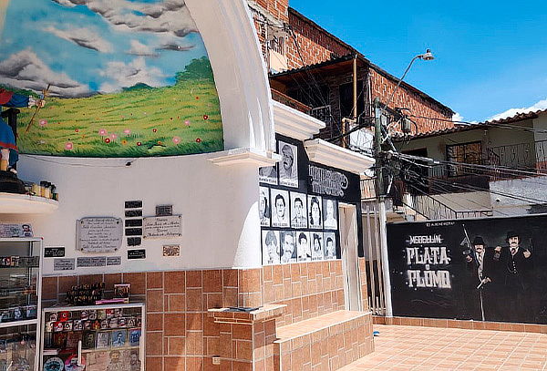Medellín Tour Privado Comuna 13 ó Tour Pablo Escobar 