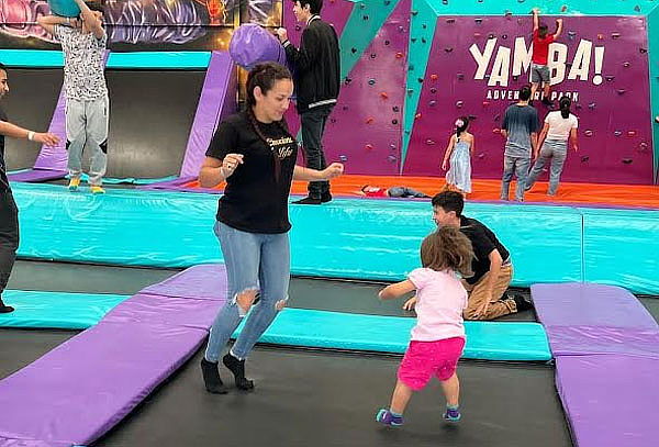 Fiesta de Cumpleaños Yamba: Atracciones + Alimentación 