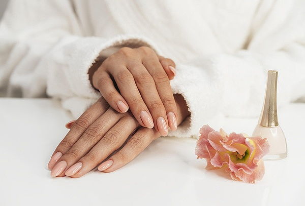 Manicure Semipermanente + Veloterapia