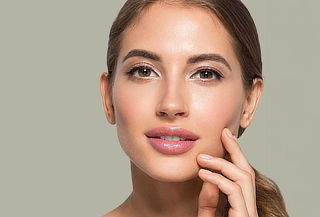 Hydra Glow Lips: Hidratación + Jugosidad en los Labios