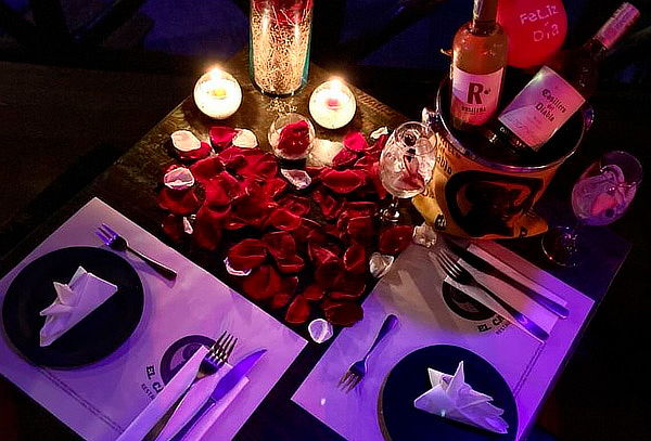 Escapada Romántica: Cena para 2 en El Carnero Restaurante