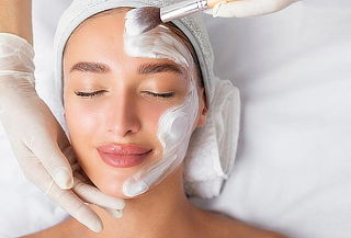 Limpieza Facial Revitalizante para Todo Tipo de Piel