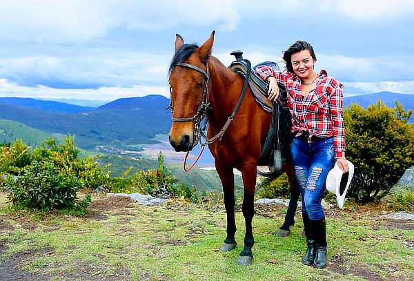 Oferta Cabalgata En La Calera + Canelazo De Bienvenida