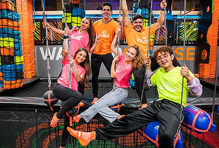 60 Minutos de Salto en Sky Zone - Plaza Claro