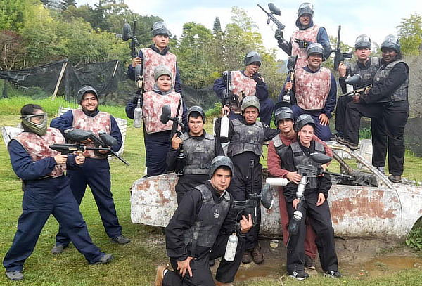 Campo de Paintball para 4 o 6 Personas por 1 Hora 