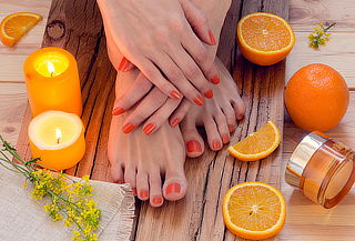 Manicura o Pedicure con Esmaltado Semipermanente 