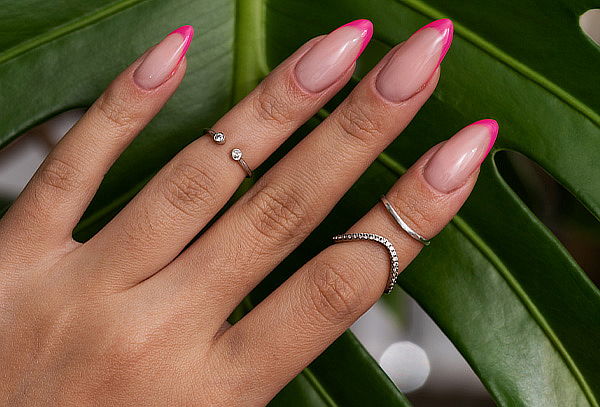 Forrado de Polygel + Manicura Semipermanente