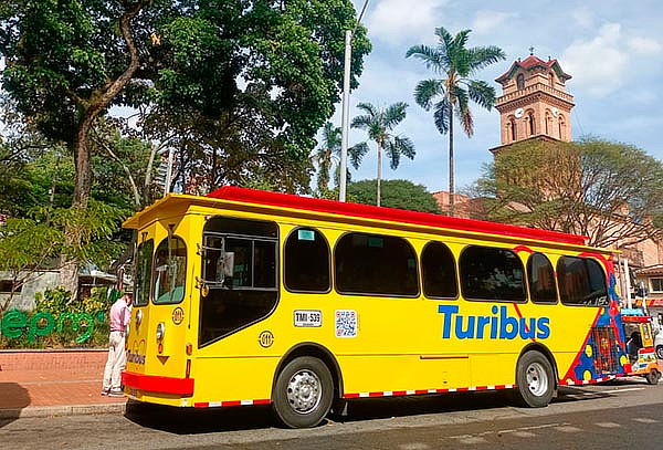 Tour Panorámico por Medellín: Moderno e Innovador 