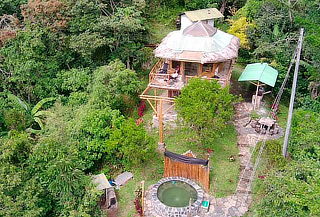 1 Noche Alojamiento en Cabaña Cabin Colibamboo - Pacho