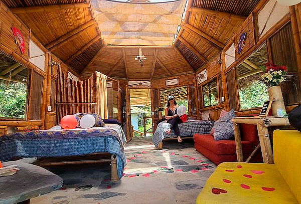 1 Noche Alojamiento en Cabaña Cabin Colibamboo - Pacho