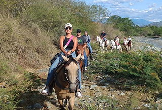 Cabalgata en Santa Fé de Antioquia. Opción Día de Sol 