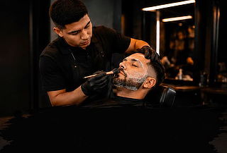Spa Masculino: Corte + Mascarilla. Opción Arreglo Barba