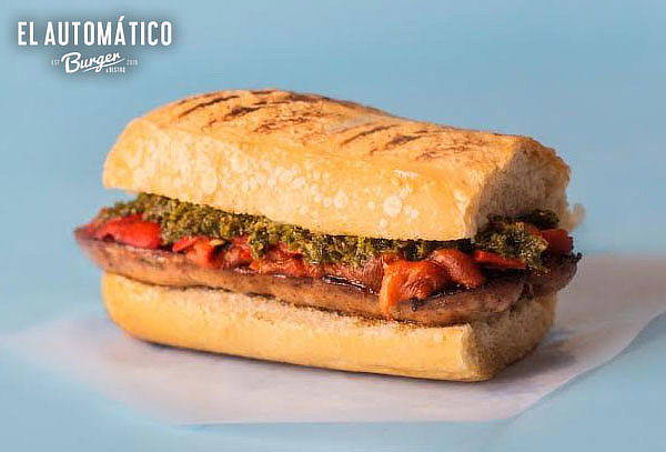 Combo de Choripán con Papas y Gaseosa en el Chicó