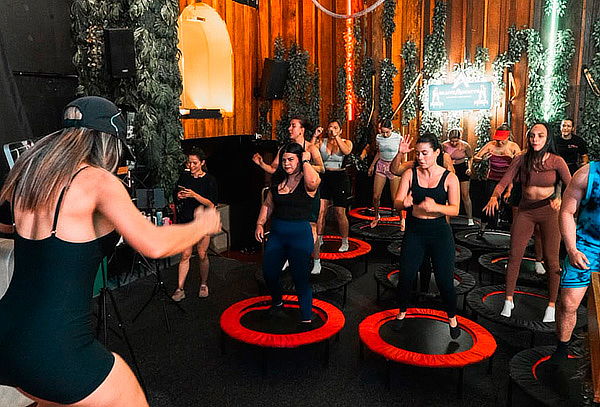 Entrenamiento en Trampolín de Alta Intensidad - Poblado