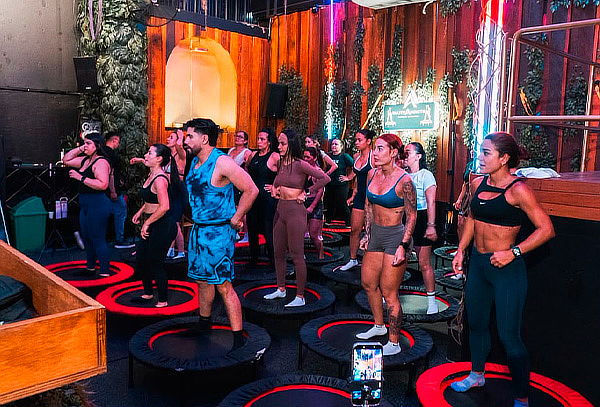 Entrenamiento en Trampolín de Alta Intensidad - Poblado