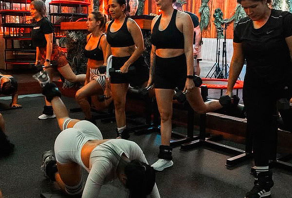 Entrenamiento en Trampolín de Alta Intensidad - Poblado
