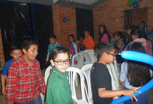 4 Horas Super Chiquitk para 20 Niños con Sonido y Luces