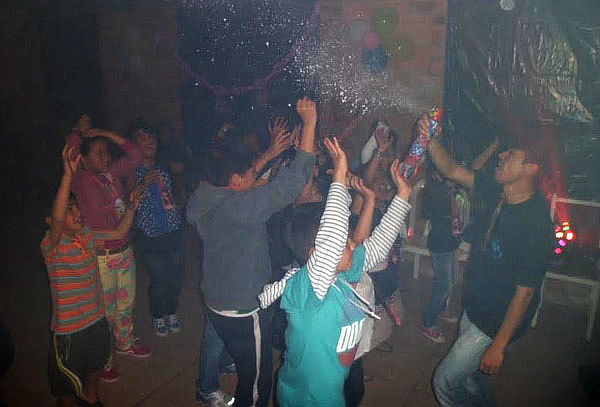 4 Horas Super Chiquitk para 20 Niños con Sonido y Luces