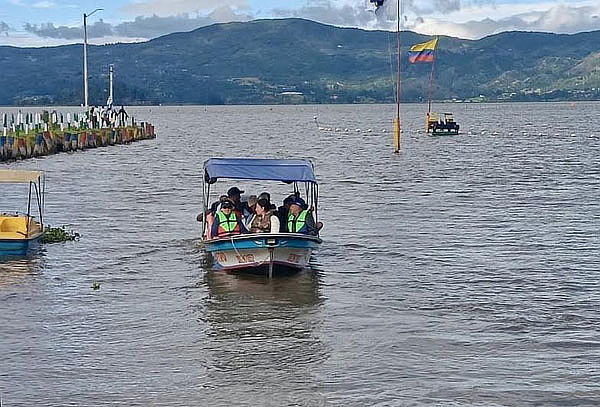 Pasadía a Piedra Colgada y Laguna de Fúquene