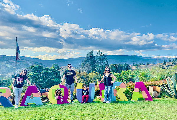 Festival de Cometas en Villa de Leyva + Finca Beraca