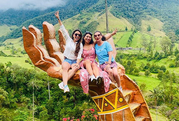 Pasadía 3 en 1: Valle del Cocora, Salento y Termales 