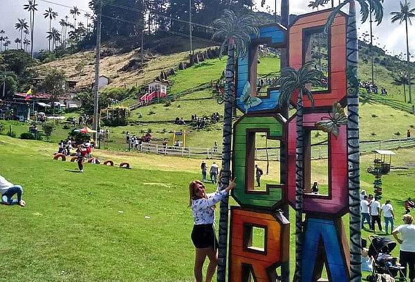 Pasadía 3 en 1: Valle del Cocora, Salento y Termales 