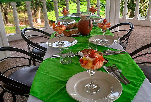 Alojamiento en Zona Camping en Mesitas con Desayuno 