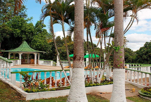 Día de Sol en Mesitas: Piscina + Sauna + Jacuzzi + Bebida
