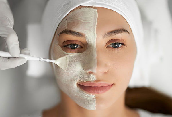 Limpieza Facial Profunda con Extracción de Impurezas 
