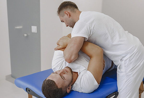 Quiropraxia de Cuerpo Completo en Quinta Camacho