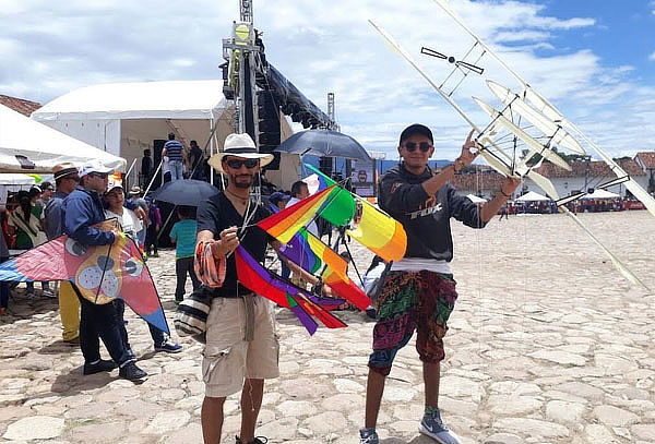 Festival de Cometas en Villa de Leyva + Ráquira Artesana