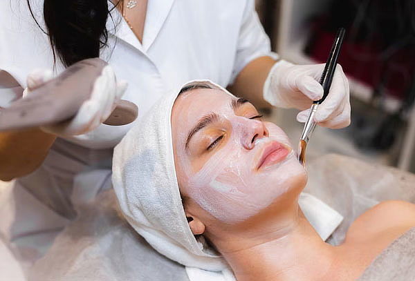 Porcelanización Facial + Obsequio Máscara LED 