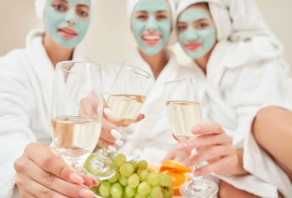 Plan Spa para 3 Amigas con Decoración, Sauna– Modelia