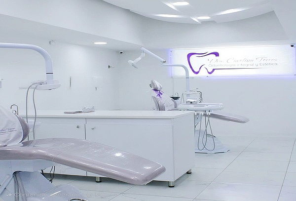 Retiro de Brackets + Toma de Impresion + Retenedor Estético
