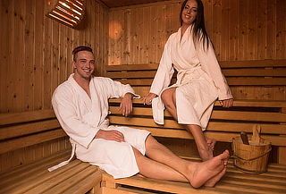 Día de Spa para 2 Personas con Sauna + Masaje Relajante-Suba