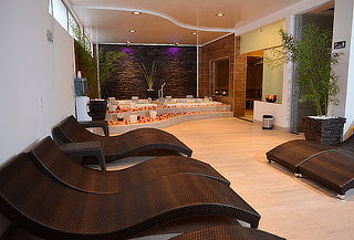 Escapada Relax: Spa + Masaje + Vino y Comida 