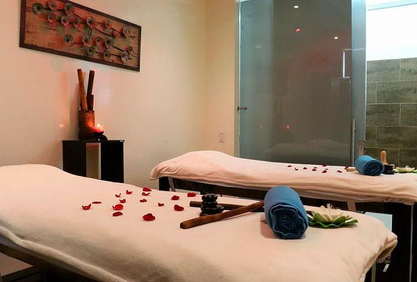 Escapada Relax: Spa + Masaje + Vino y Comida 