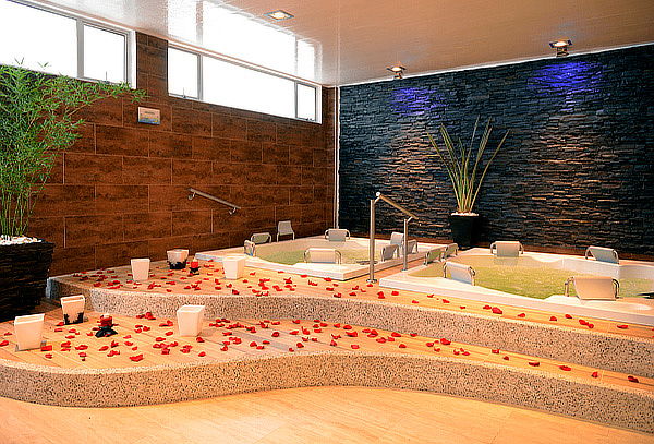 Plan Bienestar: Spa + Masaje + Comida Saludable