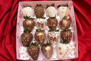 12 Fresas con Chocolate Premium para Aniversario