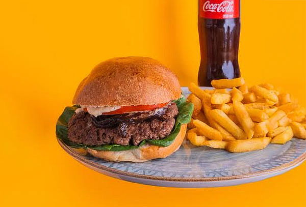 Combo Hamburguesa de Pollo El Automático Burguer en el Chicó