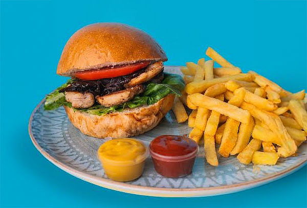 Combo Hamburguesa de Pollo El Automático Burguer en el Chicó